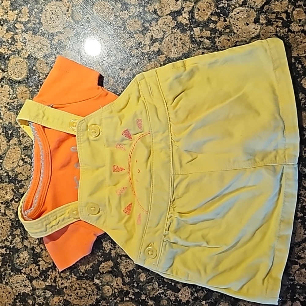 $3for12$$$Baby girl 2pc outfit. Overall skirt and matching onesie